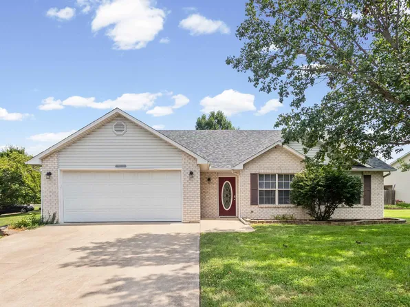 5703 Candlewood Dr, Columbia, MO 65202