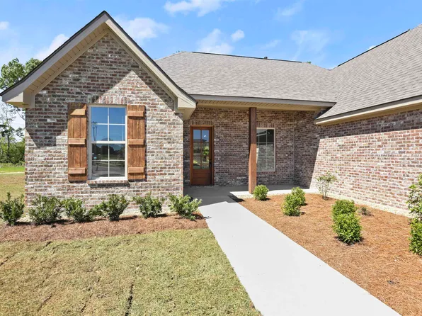 18705 Seabiscuit Ln, Zachary, LA 70791