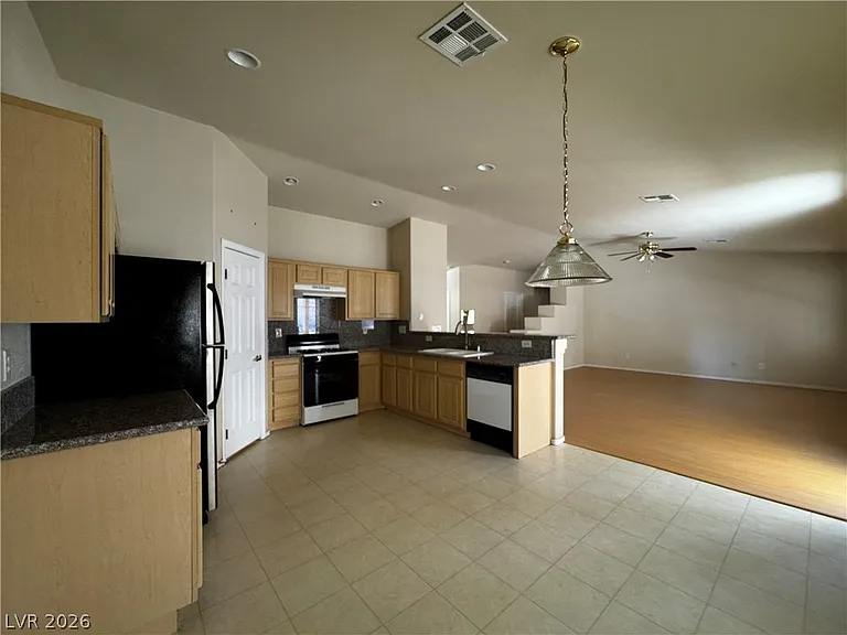 1404 Laughing Larkspur Ave — Photo 10