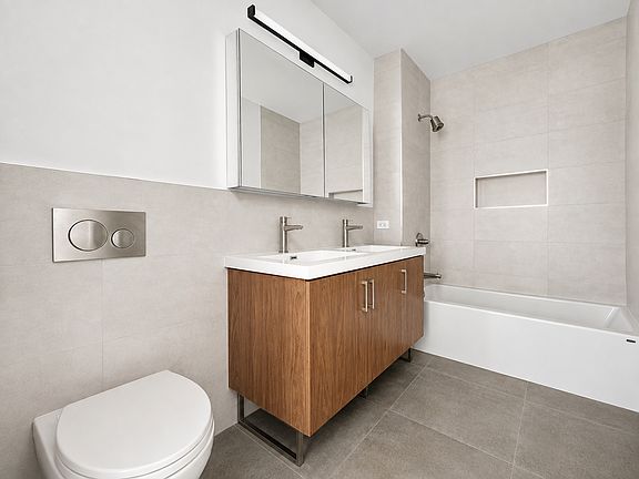 5th image of 10 Grand Ave #503