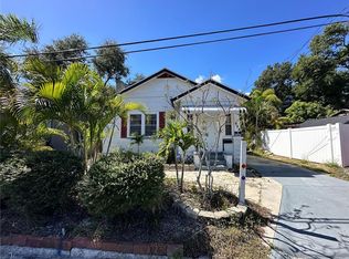 924 Dartmoor St N, Saint Petersburg, FL 33701