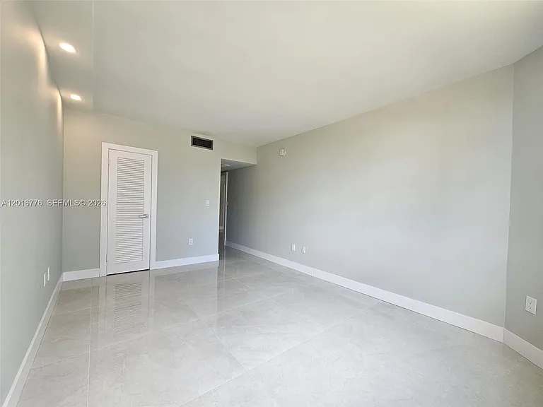 1985 S Ocean Dr #2K — Photo 9
