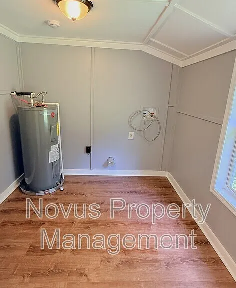 223 Waddell St — Photo 12