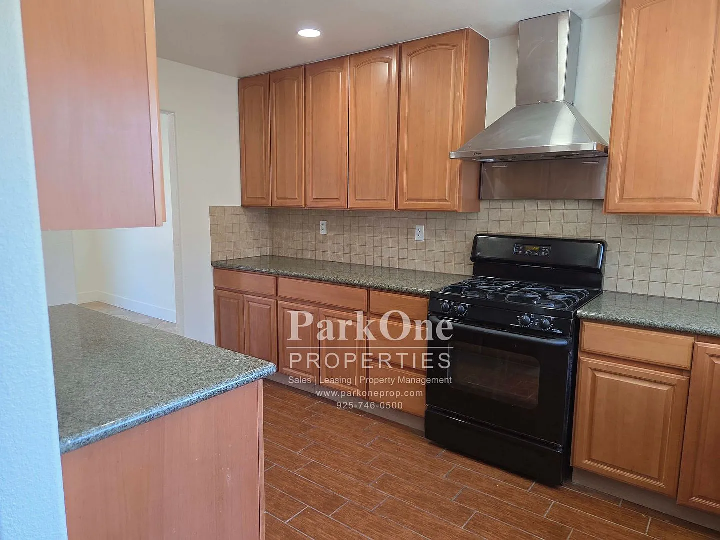 Updated 4 Bed 3 Bath Home With Solar — Photo 2