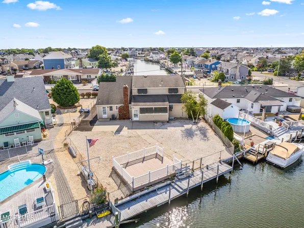 738 Bermuda Drive, Toms River, NJ 08753