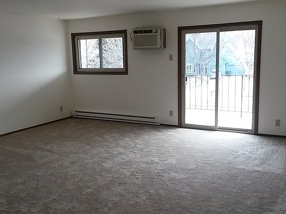 Spacious LR w/ balcony