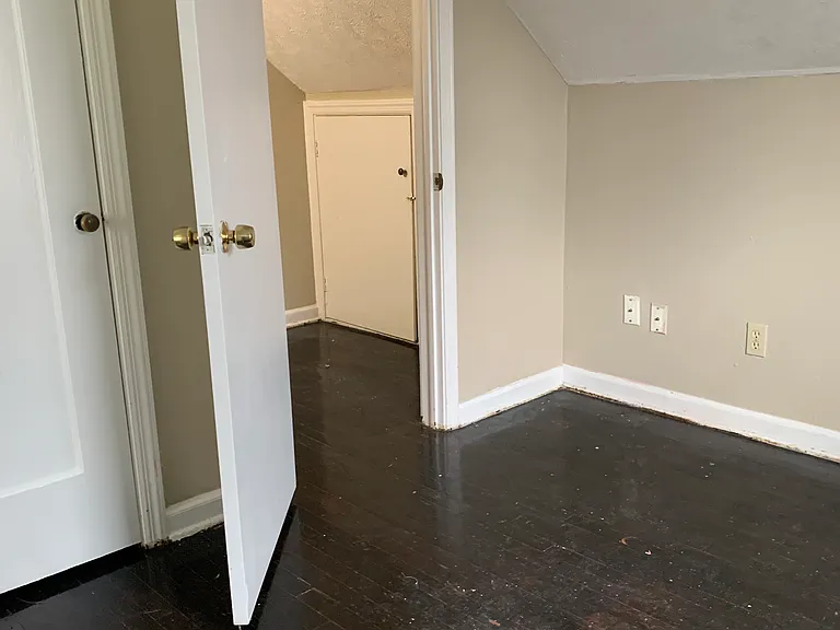 546 Butler Ave — Photo 42