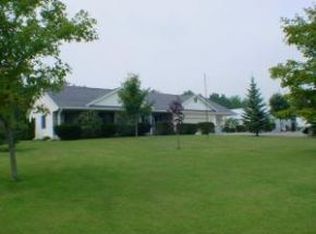 6435 Yarwood Rd, Gillett, WI 54124