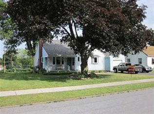 76 Garden Dr, Irondequoit, NY 14609