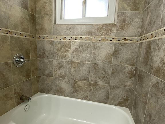 4th image of 2855 4th St #6
