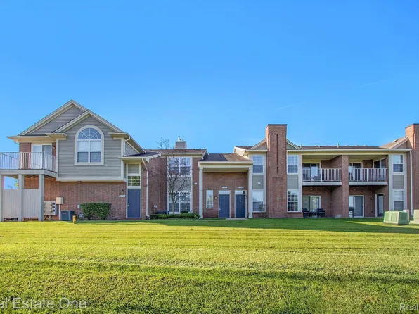 2291 Leighton Dr, Shelby Township, MI 48317