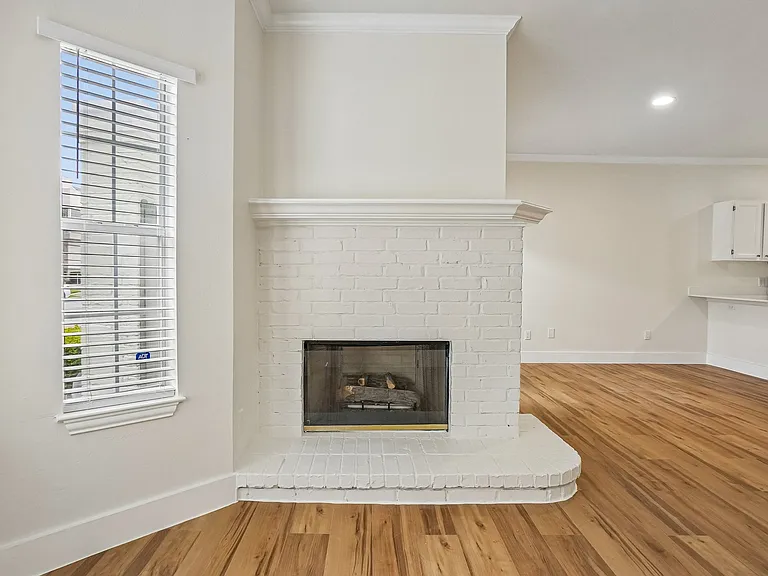 4125 Holland — Photo 33
