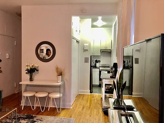 Rented by Buchbinder & Warren | media 26