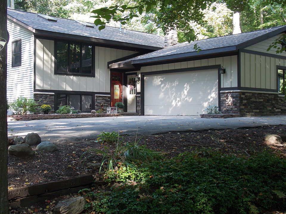 1st image of 2204 Trillium Ln NW
