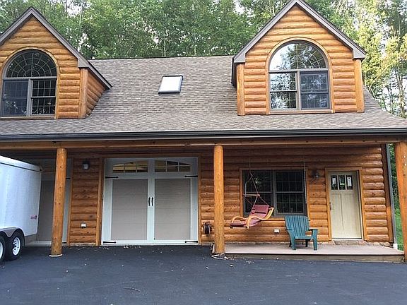 Office/oversize garage 