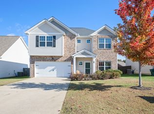 614 Whirlaway Dr, Burns, TN 37029