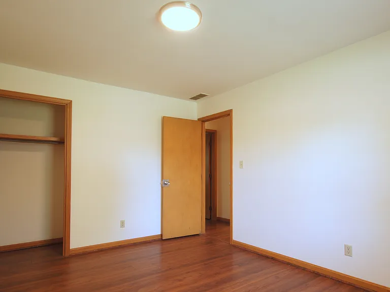 7666 Gourley Ln — Photo 16