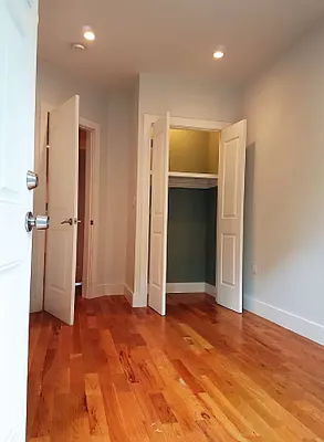 Rented by Greenrock Management | media 23