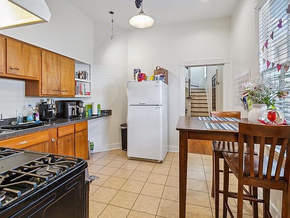 5th image of 7441 Hampson St