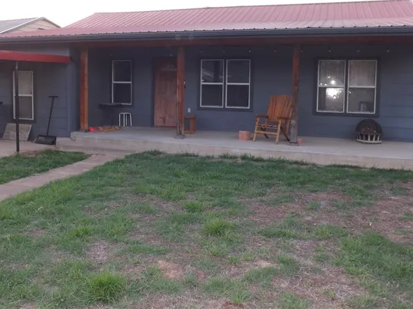 608 E Davis St, Tipton, OK 73570
