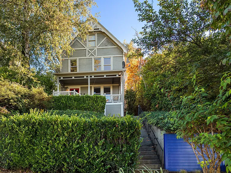 2208 14th Ave W #B — Photo 1
