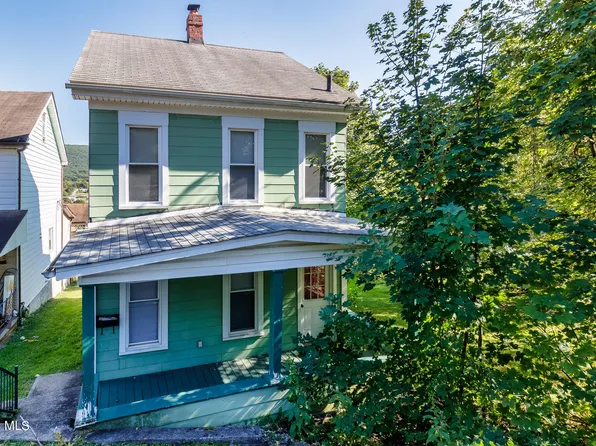 725 Carl Ave, Altoona, PA 16602