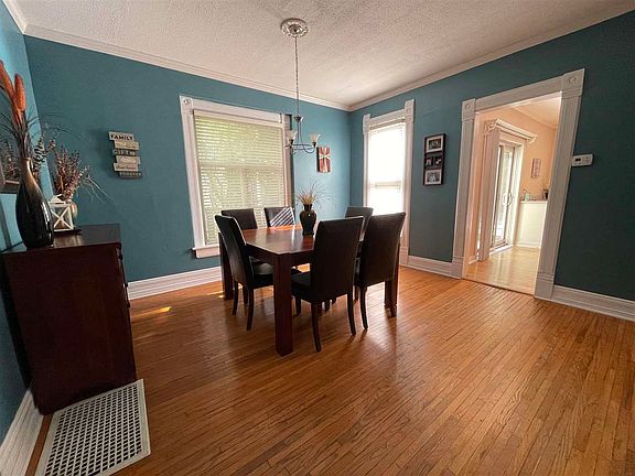 5th image of 402 N Rockford Ave