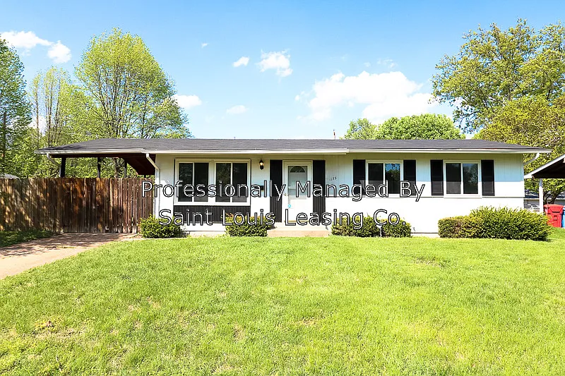 1175 Jackson Ln photo 1