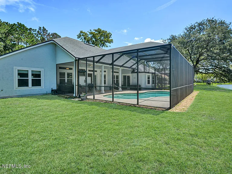 952 Blackberry Ln — Photo 26