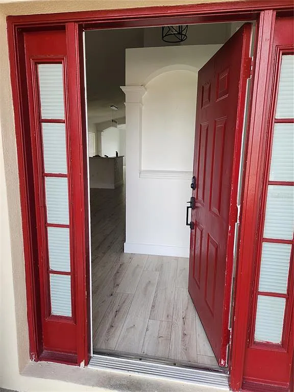 4 bed, 2.0 bath, 1956 sqft, $2,695 — Photo 4
