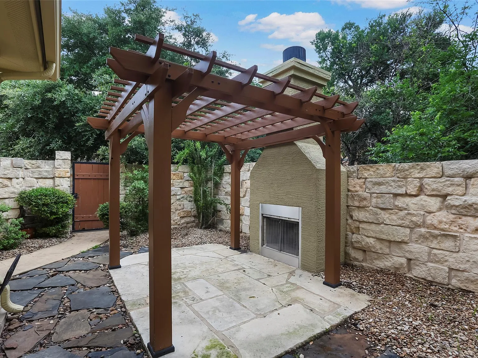 2 bed, 2.5 bath, 1248 sqft, $2,995 — Photo 4