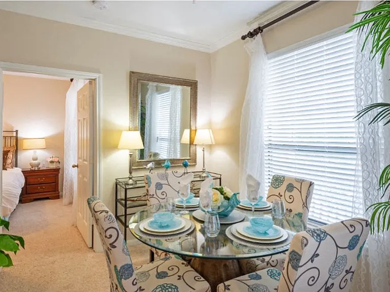 Estancia Model Dining Room