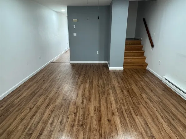 375 Whiton Street image 6 of 20