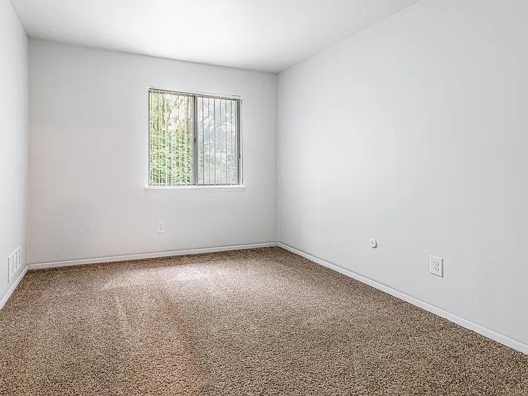 Coppertree Apartments & Townhomes — Photo 46