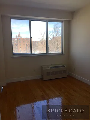 Rented by BRICK & GALO REALTY CORP | media 29