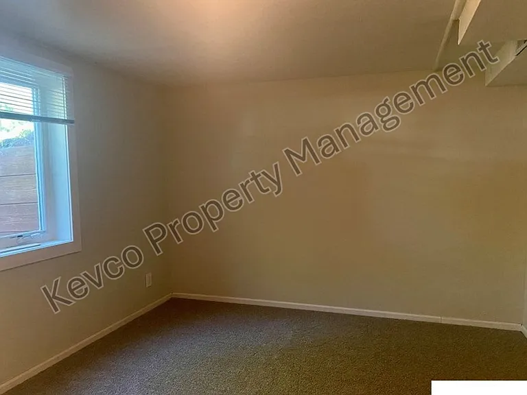 1400 Hillcrest Dr — Photo 19