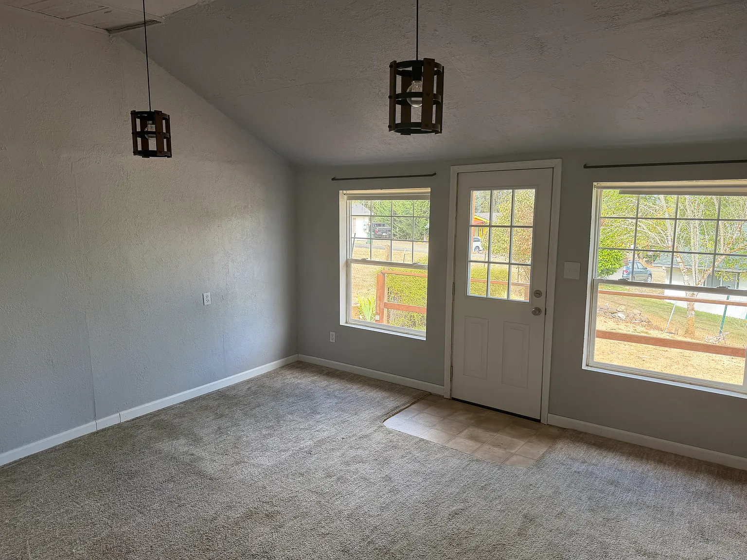Studio, 300 sqft, $995 — Photo 4