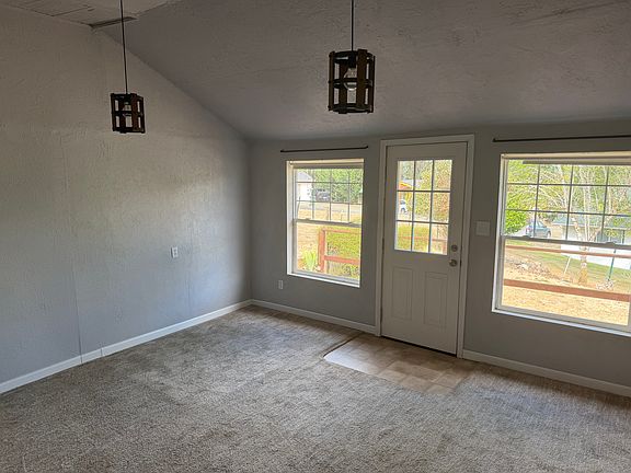 4th image of 413 Wells Rd