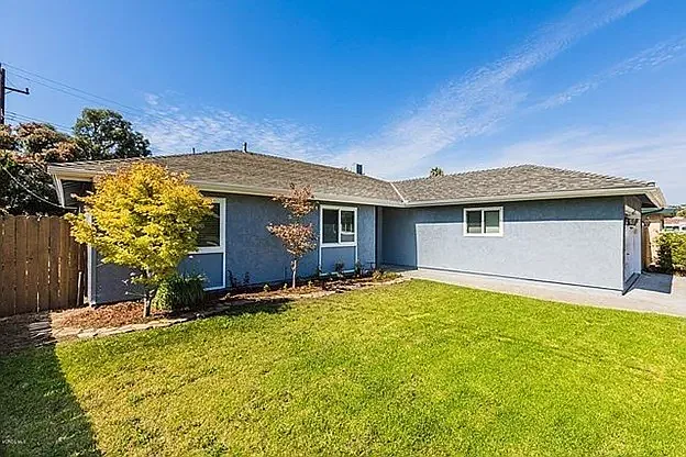 2140 Briarfield St — Photo 3