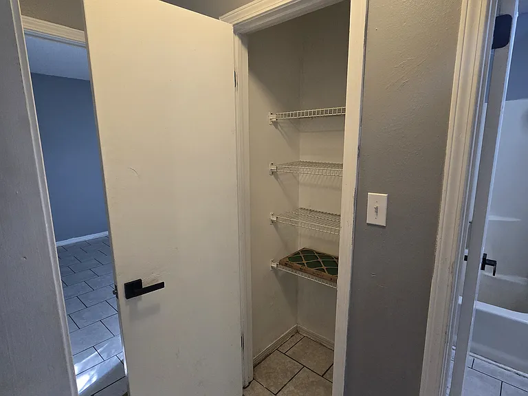 200 E Lakeview Ave #A — Photo 14