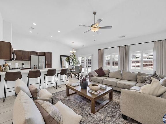 5th image of 983 Santillan St