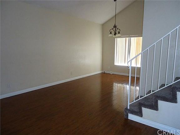 3rd image of 5074 Cambridge Ave