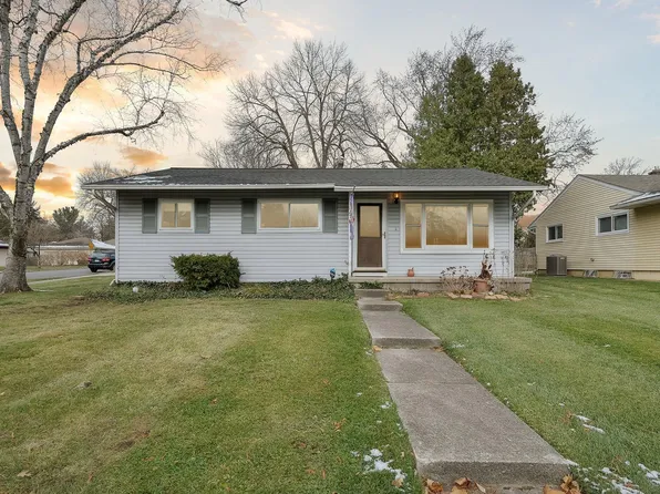 2996 Lakeview Dr, Ann Arbor, MI 48103