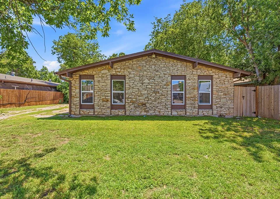 1911 Hearthside Dr #A
