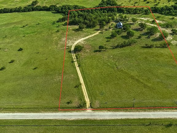 2nd image of 2365 Hackberry Road