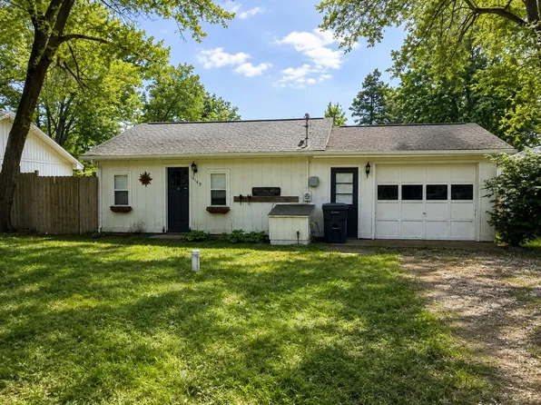 4149 Riverside Rd, Benton Harbor, MI 49022