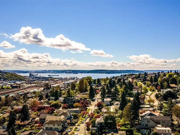 3424 25th Avenue W #201, Seattle, WA 98199