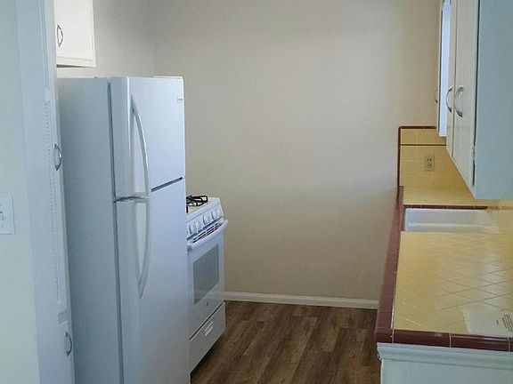 2nd image of 4546 54th St APT 2