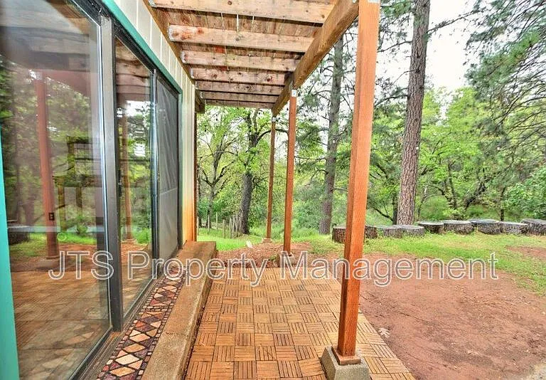 2812 Centennial Ct — Photo 47