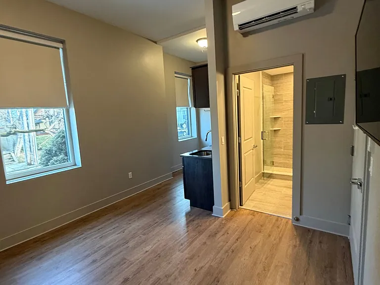 530 Broadway Apartments — Photo 37